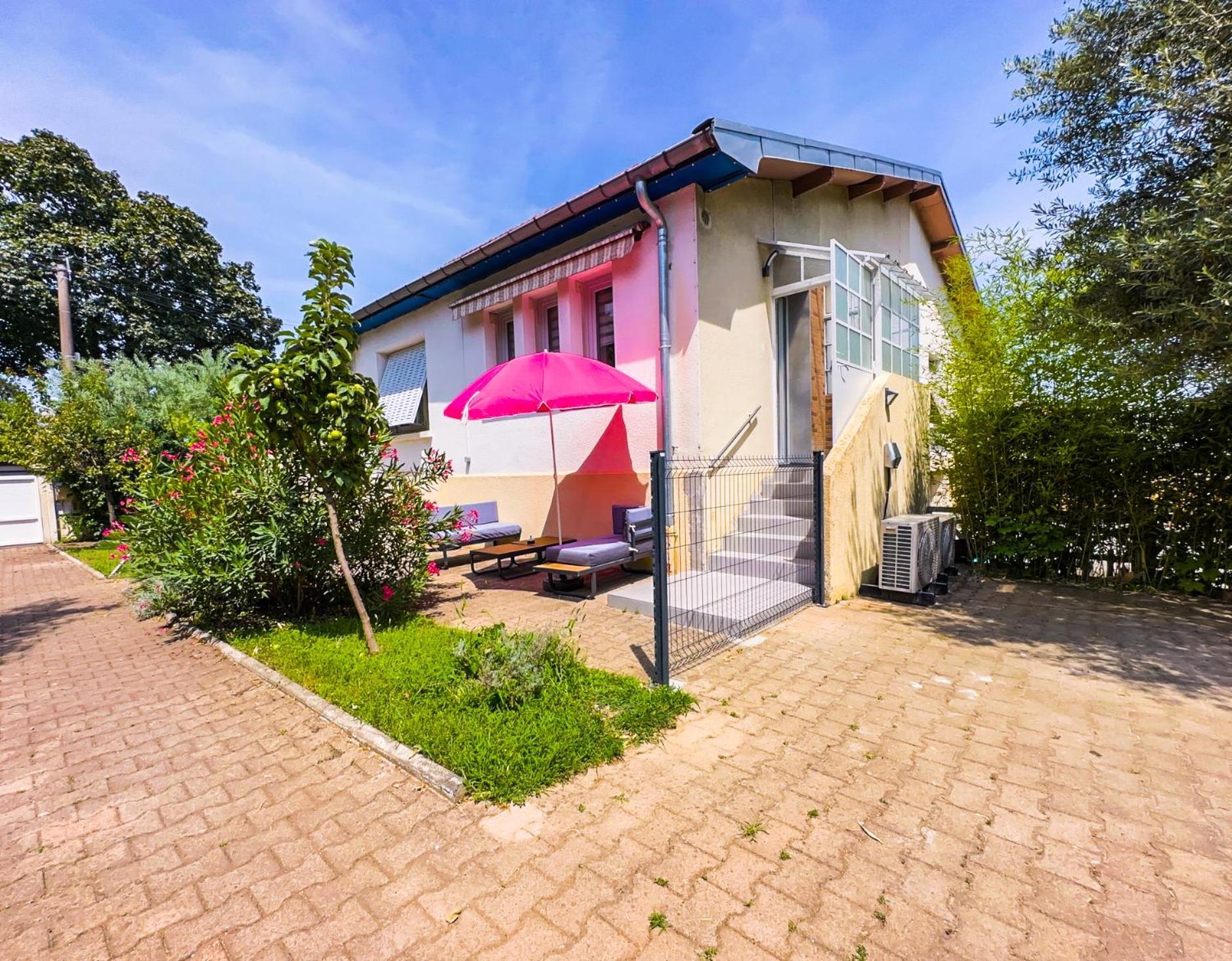 Serenity Suite Vénissieux Dış mekan fotoğraf
