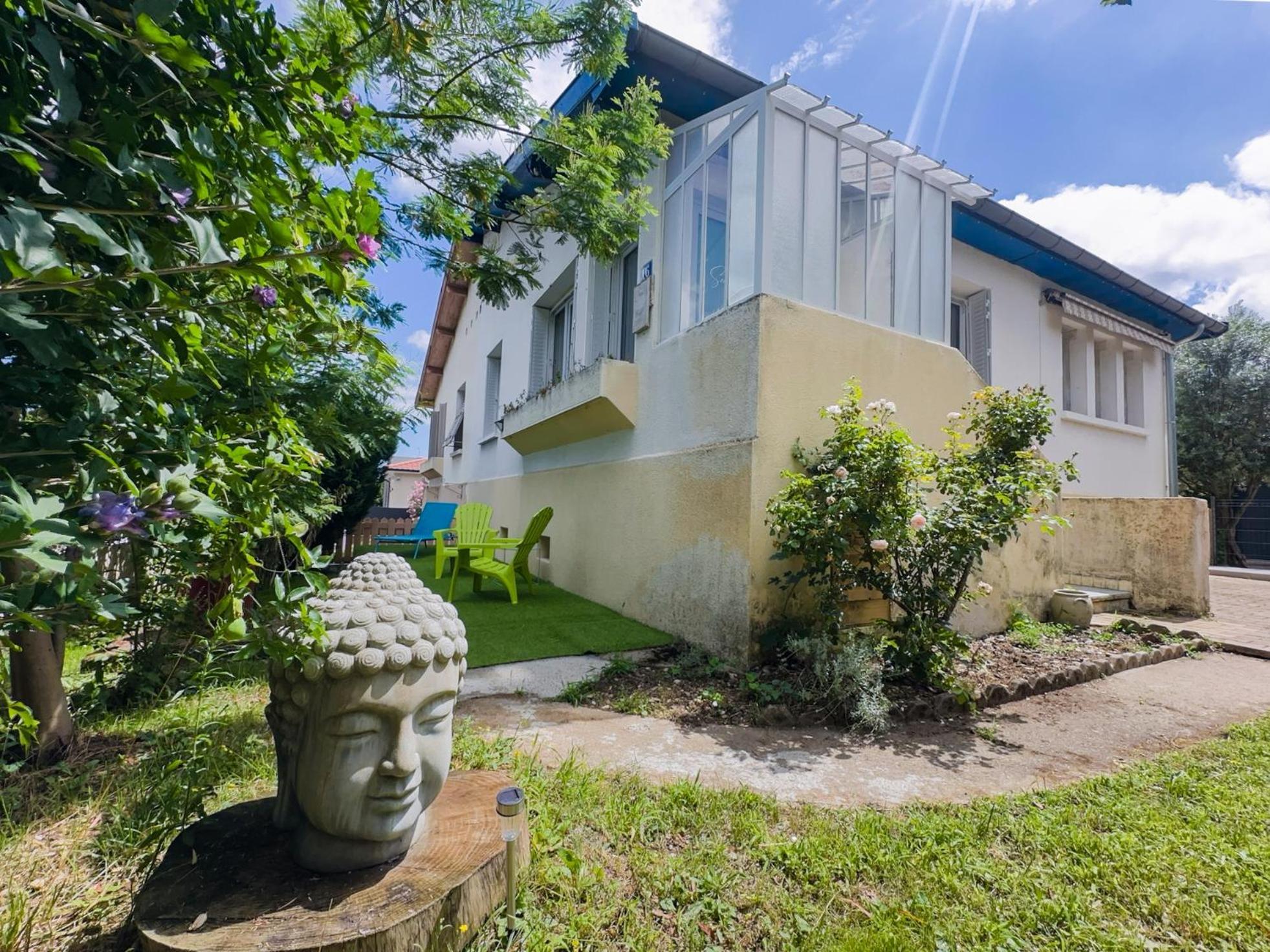 Serenity Suite Vénissieux Dış mekan fotoğraf